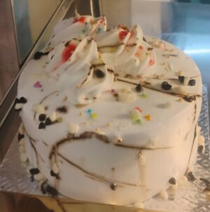 BLACK FOREST CAKE (BADAL CAKE)